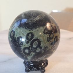 1.2 Lb (552g) Kampala Sphere Quartz Crystal 