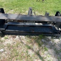 2500lb Maxon Lift Gate 