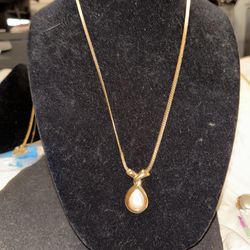 Monet 24” Chain With Pendant 