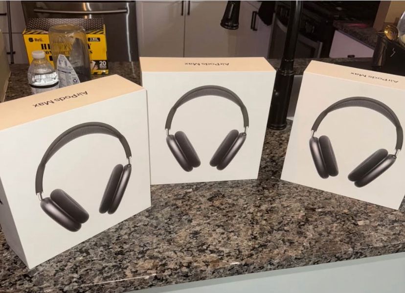 Airpod Maxes
