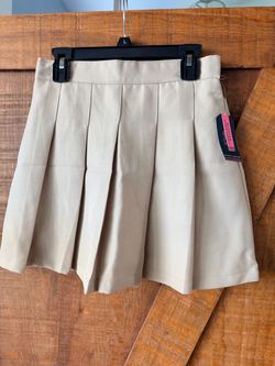 Girl’s Size 10 NEW Uniform Skirt