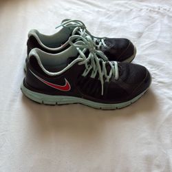 Black/Aqua Nike Sneakers