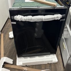 NEW SAMSUNG GLOSSY BLACK DISHWASHER 