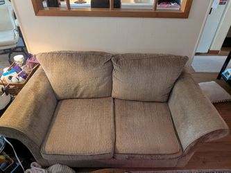 Couch/Love seat