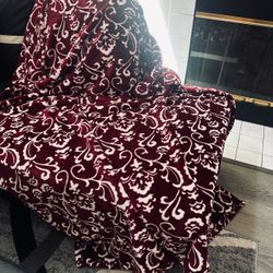 Fluffy blanket and cover pillows with queen sheet