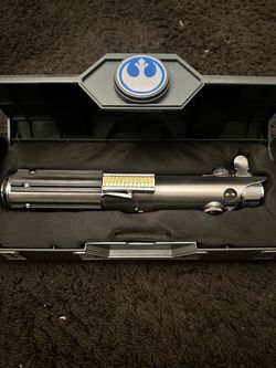 Anakin skywalker lightsaber