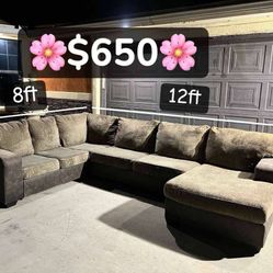 🥂🌸🤎$650 Beautiful Brown 3 piece Sectional sofa with lay rest chaise at the end 🤎🌸🥂  Used conditions, ✨ very soft & Comfortable🤎🌸🥂  Usado Esta