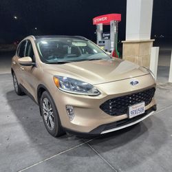 2020 Ford Escape Sel