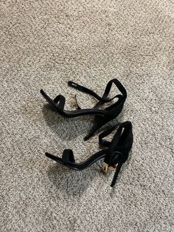 Black heels 8 womens