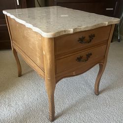 Vintage Nightstand/Side Table/End Table