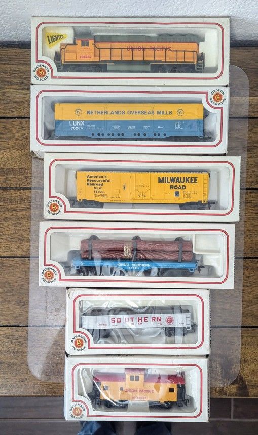 Bachmann Golden Spike Train Set