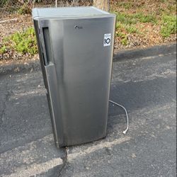 LG Stainless Steel Mini Fridge Refrigerator With Freezer With Delivery 