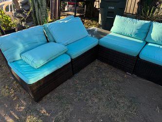 Outdoor patio furniture set