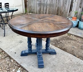 Gorgeous Round Wood Dining Table with Pedestal Base