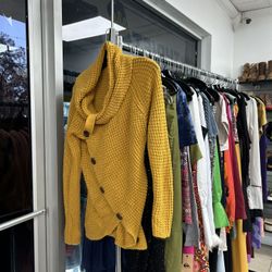Clothes For Sale ,Dresses ,pants Shoes 