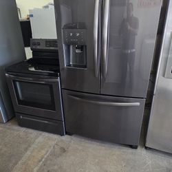 FRIGIDAIRE KITCHEN SET