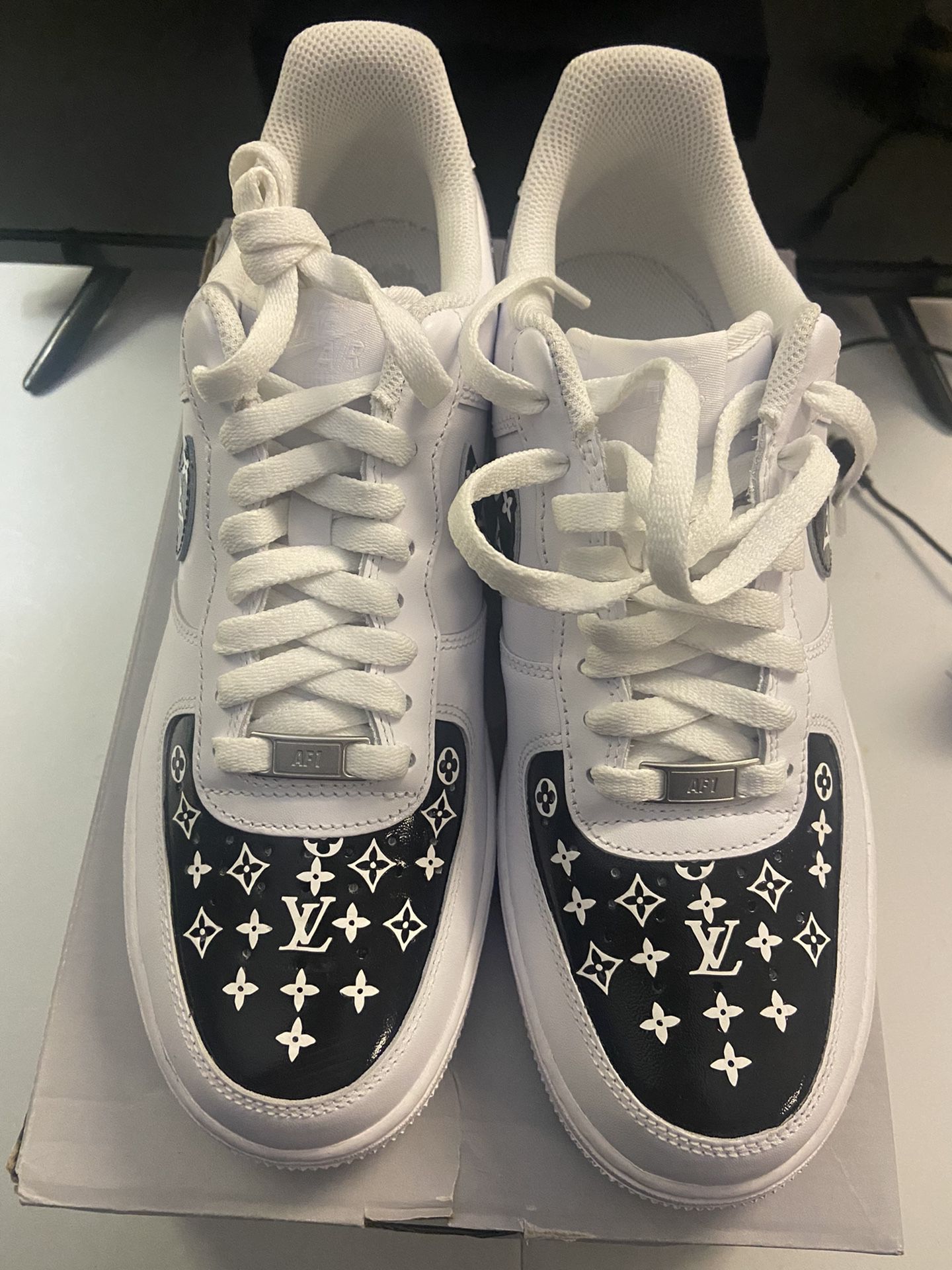 LV x Supreme Air Force 1s (Mids) for Sale in Aloha, OR - OfferUp