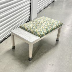 MARBLE AND MATERIAL RETRO STYLE BENCH