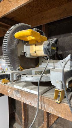 The DEWALT DW705