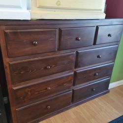 9 Drawer Dresser Assemble 