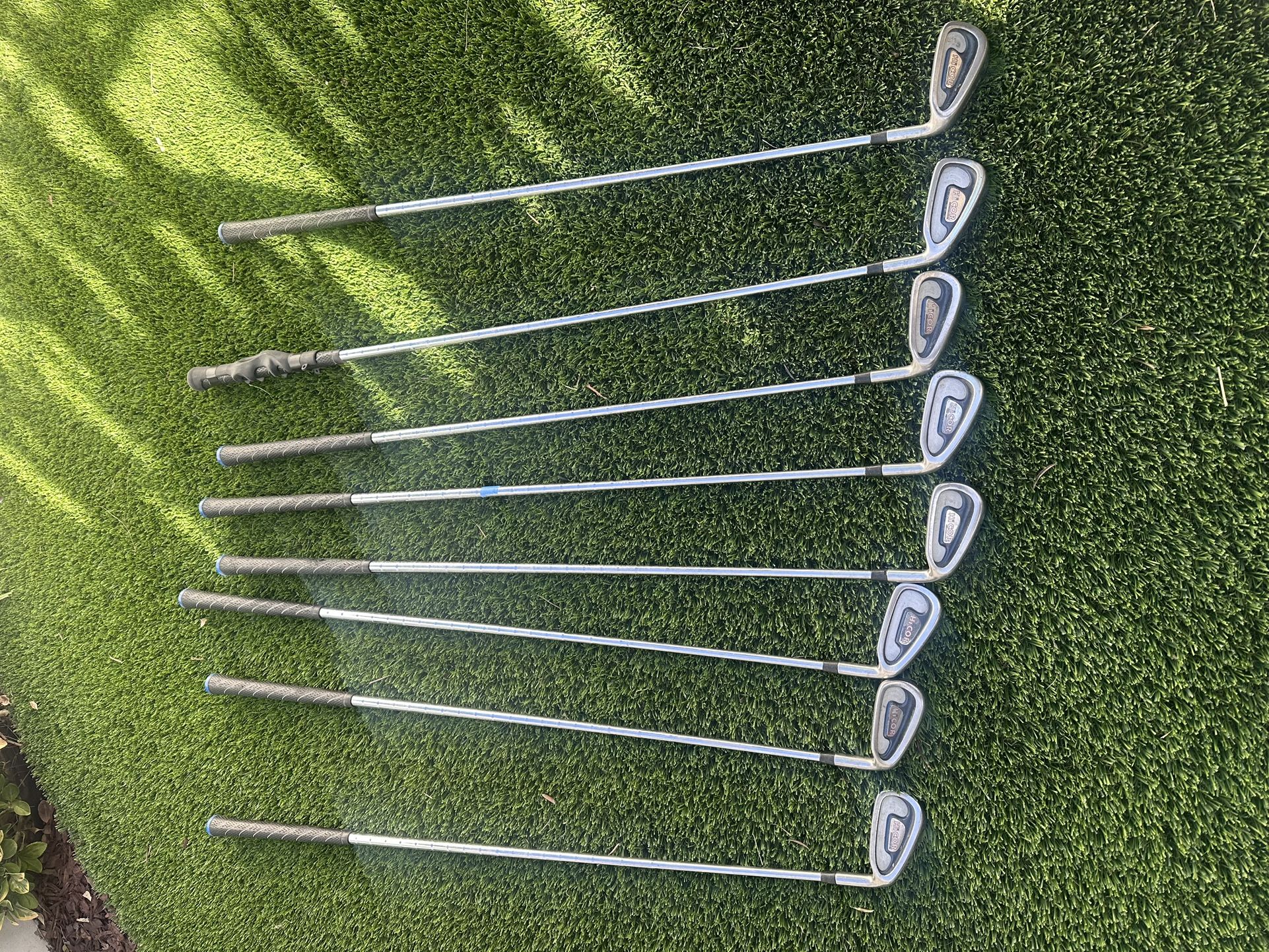 Golfsmith Club Set And Pebble beach Bag