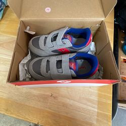 Kids Saucony Shoes 8.5