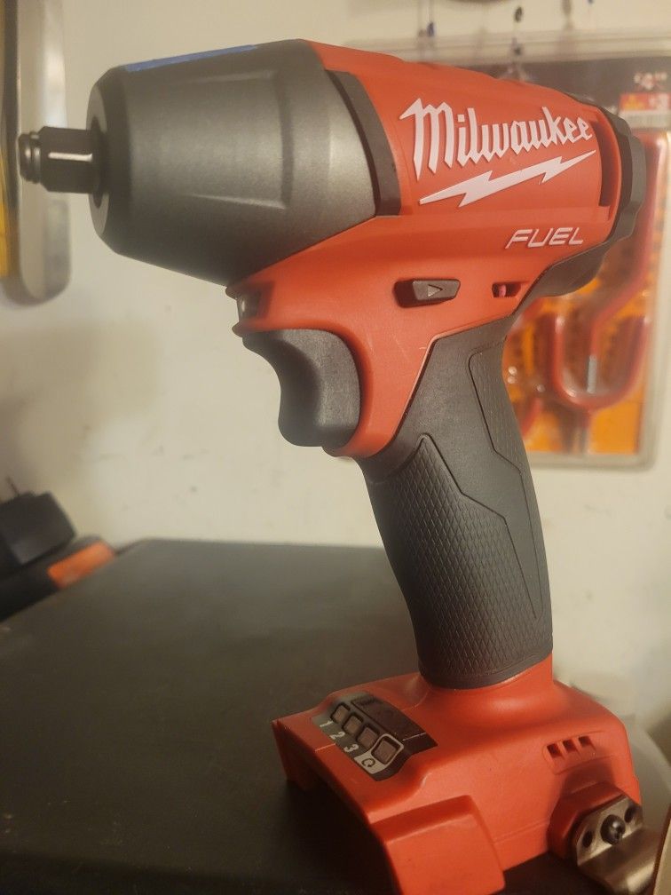 Milwaukee M18 FUEL 3/8 in. Compact Impact Wrench W/Friction Ring (TOOL-ONLY)
