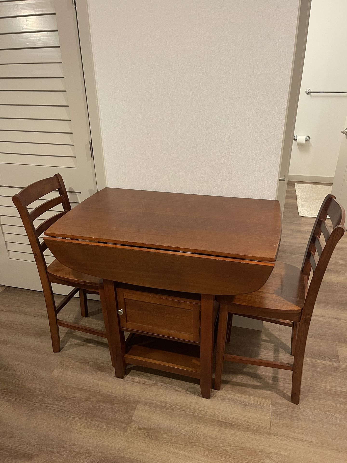 Drop Leaf Dining Table & Chairs 