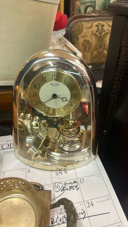Rhythm Quartz Dome Mantel Clock