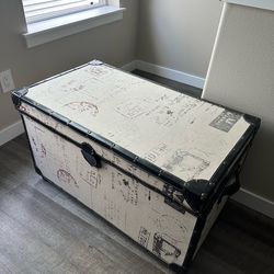 Pier 1 Imports Storage Trunk 🧳