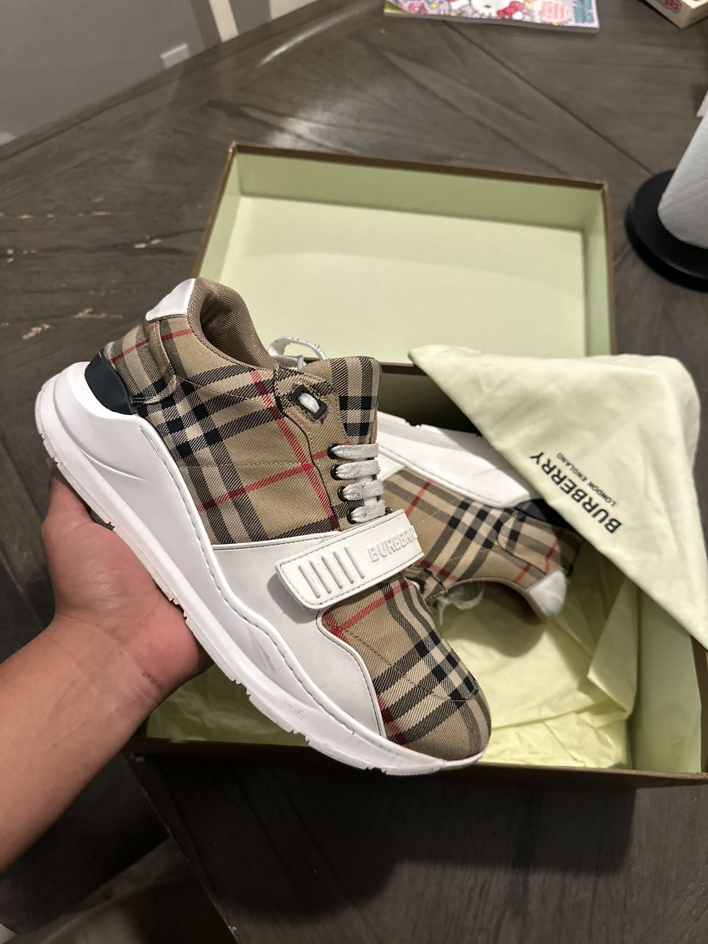 Burberry Sneakers