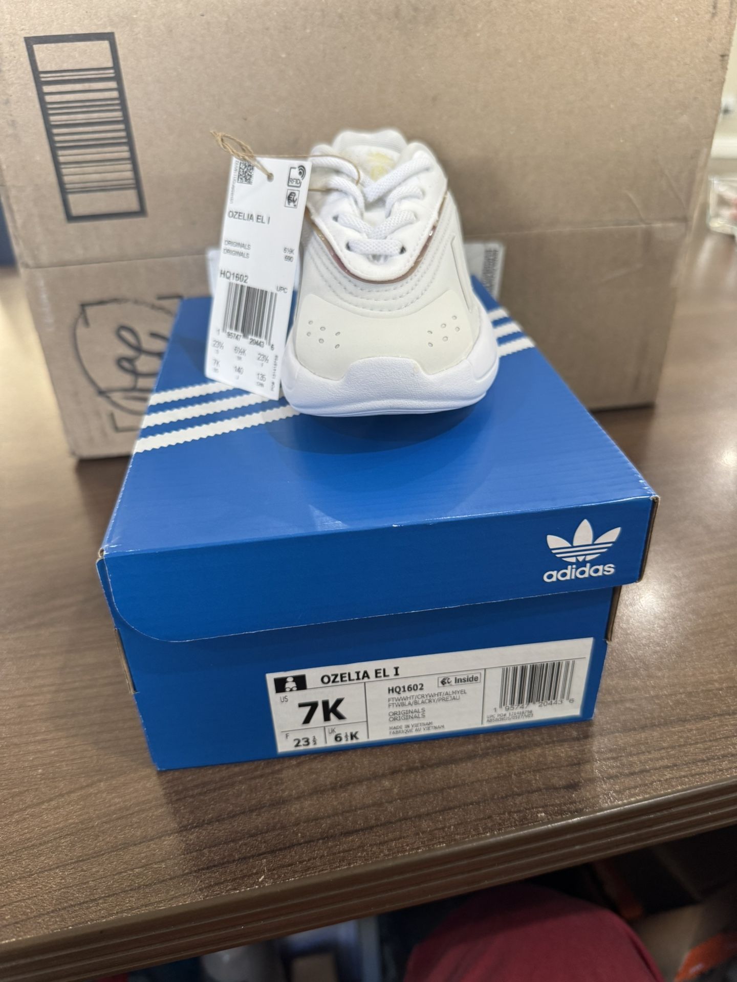 New children’s Reebok