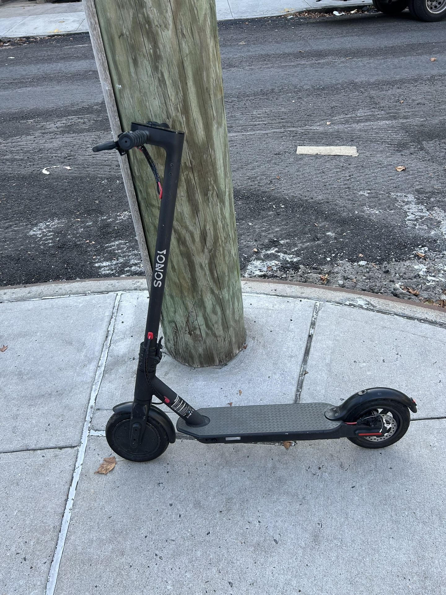 Sonos Pro Electric Scooter
