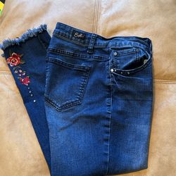 Earl jeans, pedal pushers, size 6