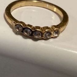 Costume Gold And Five Diamond Ring Size 7