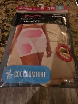 Maidenform Flexees Thigh Slimmer Shape wear Size Small New