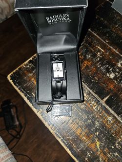 Badgley Mischka Bracket Watch Awesome For A Gift . Valentines Is right Around The Corner. 