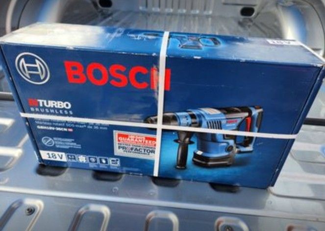 Bosch PROFACTOR 18-volt 1-9/16-in Sds-max Variable Speed Cordless Rotary Hammer Drill