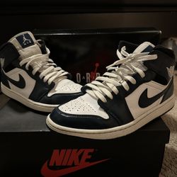 Jordan 1 Mid