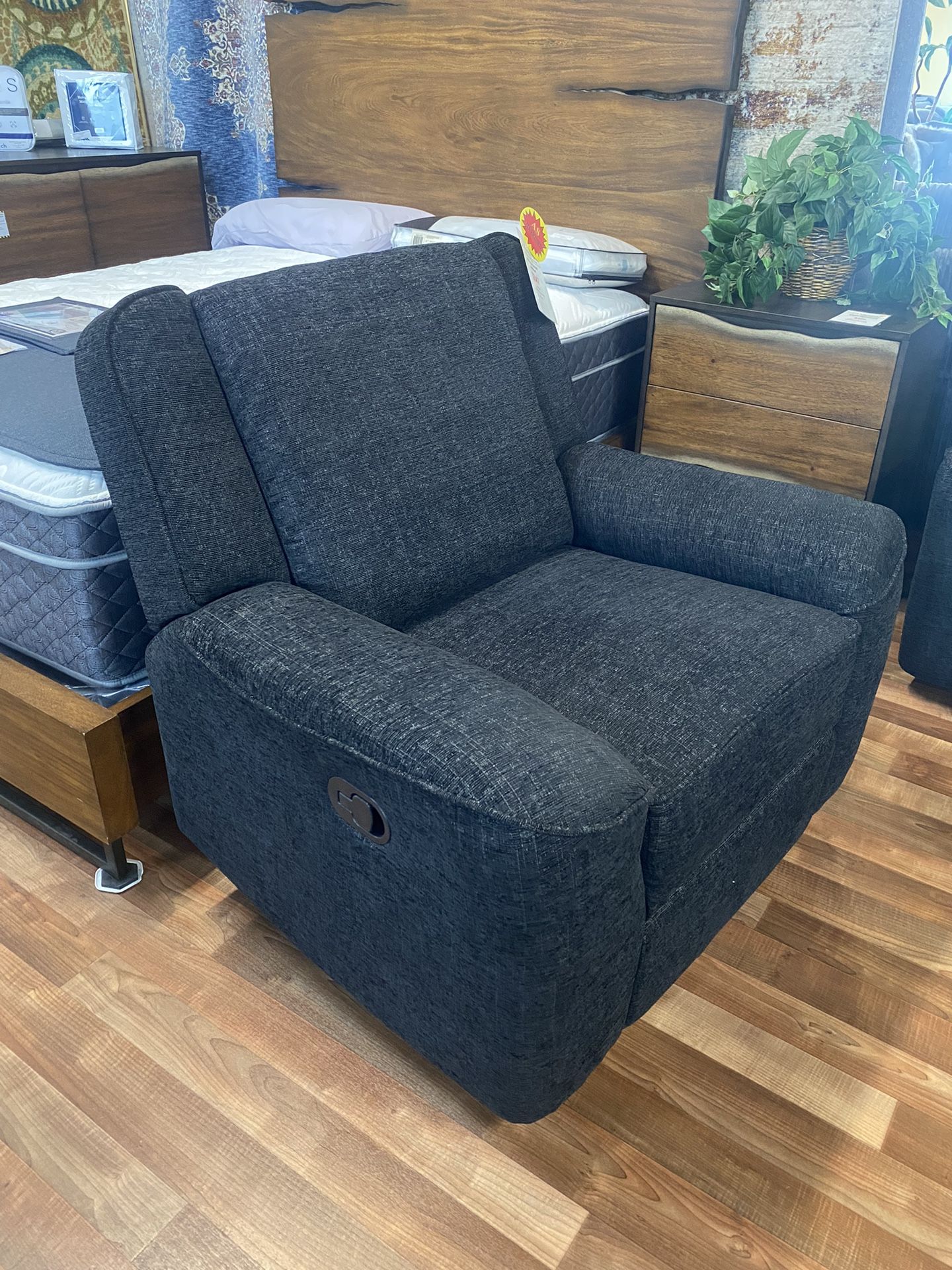 Swivel Recliner