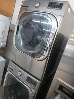 LG 29" gray stackable front load washer and gas dryer set - Free delivery