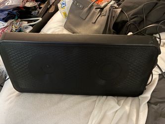 Samsung sound tower.