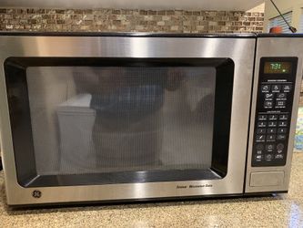 Lg Microwave for sale !