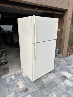 Fridge / Freezer Combo - Whirlpool Refrigerator