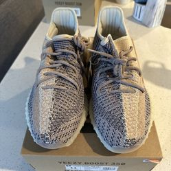 Yeezy 350 Ash Pearl