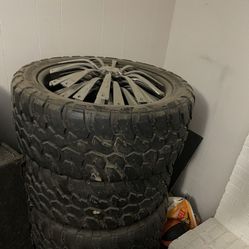 22 Mud Tire With Rims 