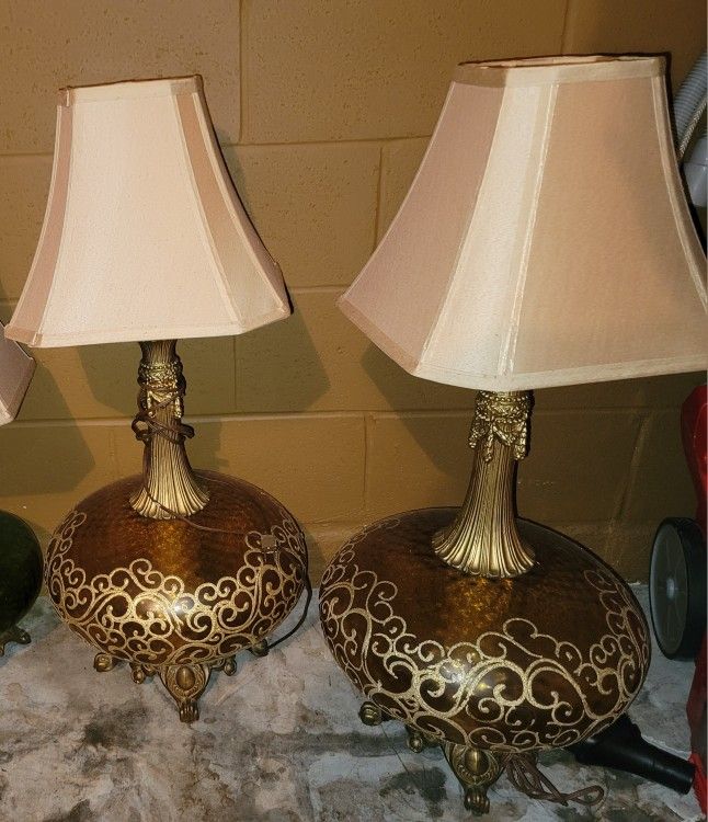 Pair Of Vintage Lamp. Ochs Home Decor