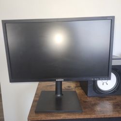 24" SAMSUNG MONITOR & COMPUTER TOWER