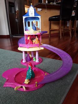 Glitter glider castle