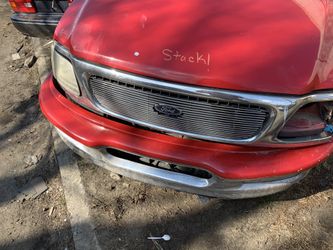 Ford F-150 pick up - 19*97- 5.4 engine - 85,000 miles - auto for parts
